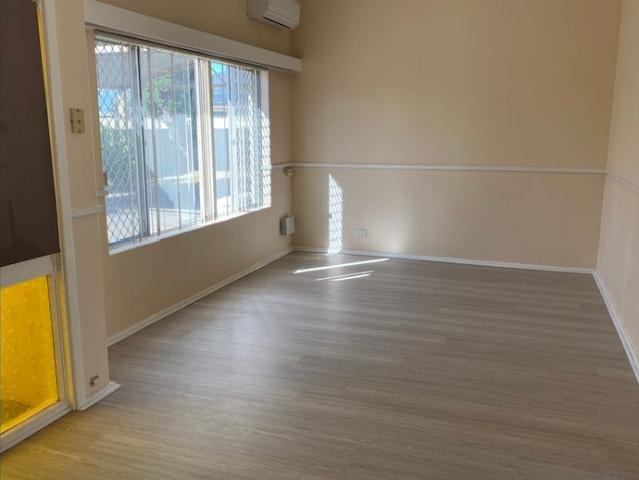 3 x 1 House with 1 x 1 Granny Flat! REDUCED!