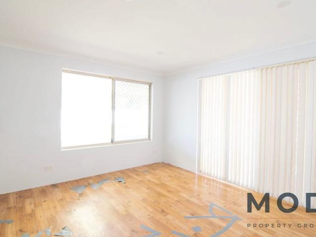 3 X 1 KENWICK HOME IN GREAT LOCATION