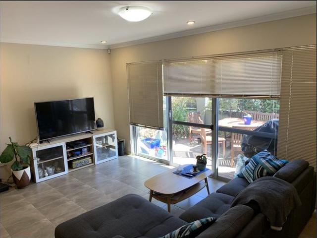 3 x 2 Townhouse in Highgate!