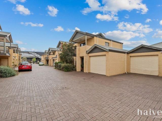3 x 2 Townhouse in Prime Cannington Location!