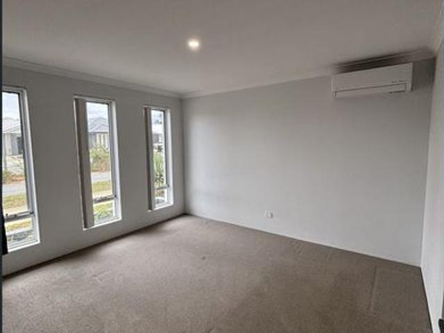 3 x 2 Family Home