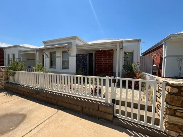 3 x 2 House in Ellenbrook