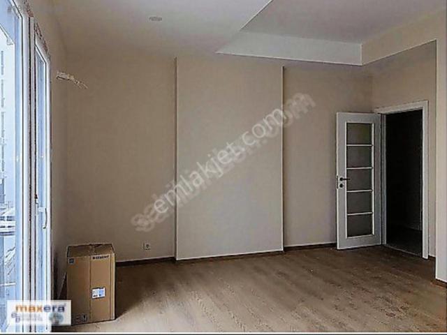3 Yıllık Bakırköy Sakızağacında 1. Kat 3+1 127 M2 Kiralık Daire
