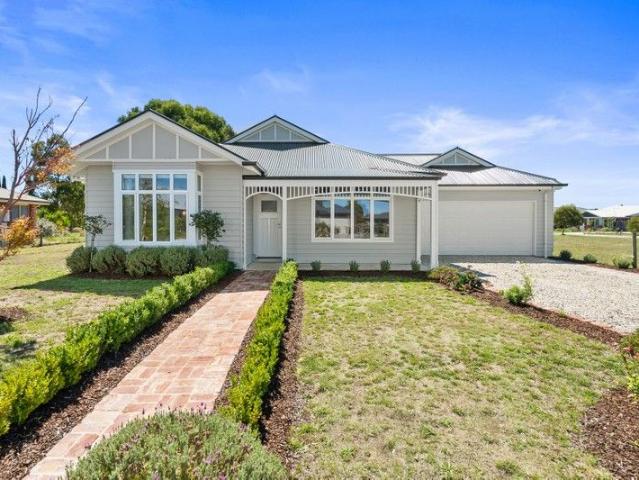 3 Y/O PERIOD INSPIRED HOME ON EXPANSIVE 1261m2 BLOCK