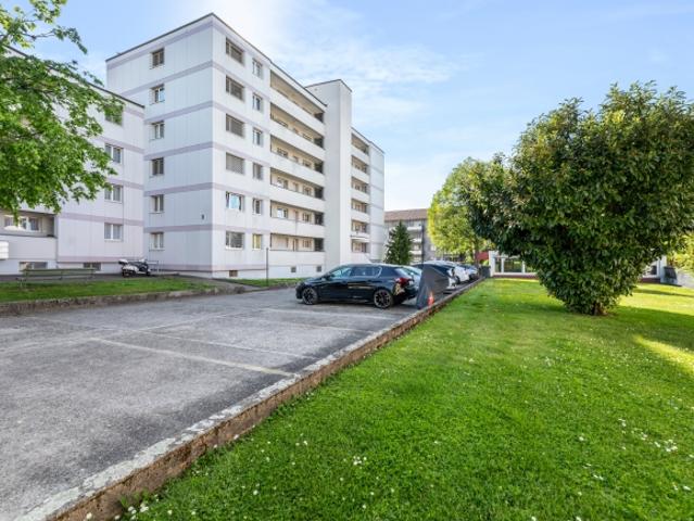 3 ZWG im 3. OG, in 8047 Zürich zu vermieten