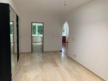 3 Zi. ETW, Balkon, Fahrstuhl, TG Stellplatz beste Lage