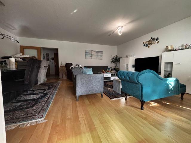 3 Zi. ETW, neue Hzg FBH, Balkon, EBK, Carport, provisionsfrei