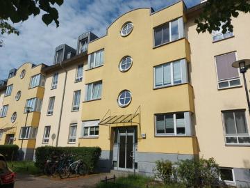 3 Zi. Eigentumswohnung im Erdgeschoss mit Tiefgaragenstellplatz und Gartenanteil 686