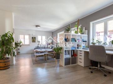 3 Zi Erdgeschosswohnung mit kleinen Garten in Burgbernheim