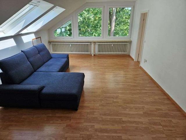 3 Zi, Kü, B. Ruhig gelegen am Waldrand