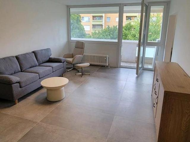 3 Zi Whg, vollsaniert, sep. WC, neue Küche, Balkon, neu möbl