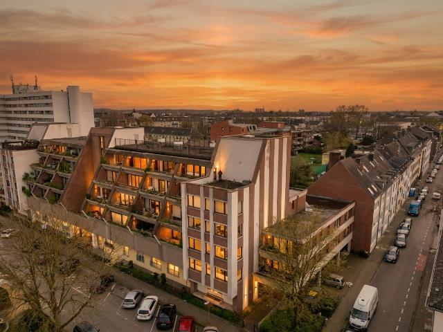 3 ZI. WHG. MIT ANGRENZENDEM APARTMENT, DACHTERASSE UND 2 PKW STELLPLÄTZEN IN CITYNÄHE ZU KAUFEN!