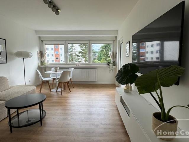 3 Zi. Whg möbliert, 1. OG, mit Balkon Richtung Süden  neu ausgestattete und top sanierte Wohnung, separater PKW Stellplatz vor dem Haus