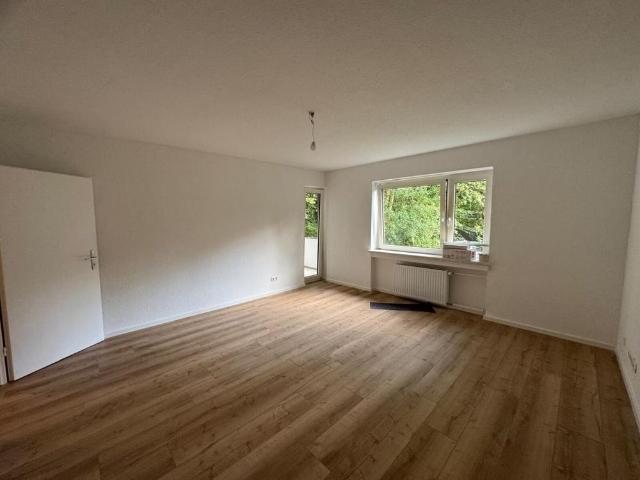 3 Zi Wohnung in Düsseldorf Garath Gemarkung Urdenbach mit Balkon