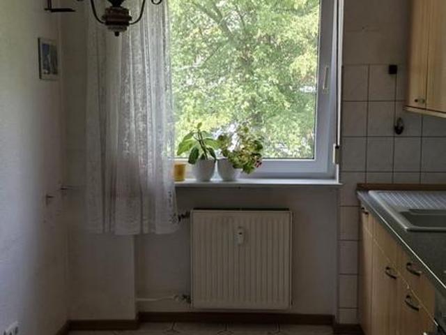 3 Zi. Wohnung m. Balkon u. Stellplatz in Nbg, Röthenbach b. Schw