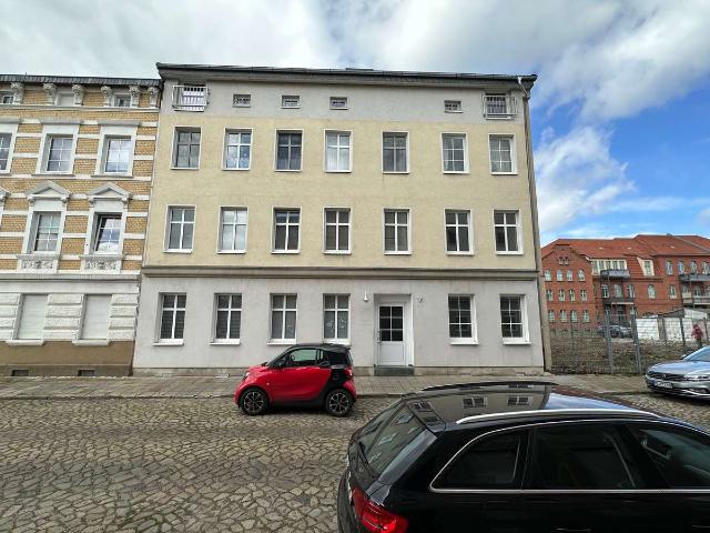 3 Zi. Wohnung mit Balkon und Laminat MD Fermersleben