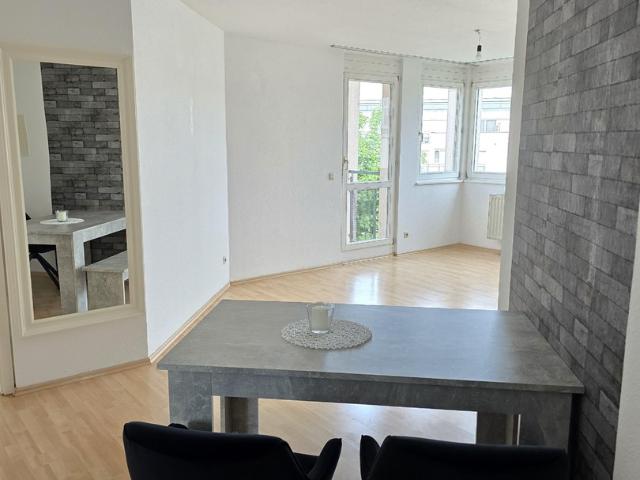 3 Zi. Wohnung mit 2 Balkonen & EBK – ruhige Lage