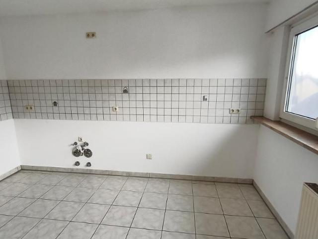 3 Zi. Wohnung Nr. 6 im DG 2. OG mit Balkon und Garage