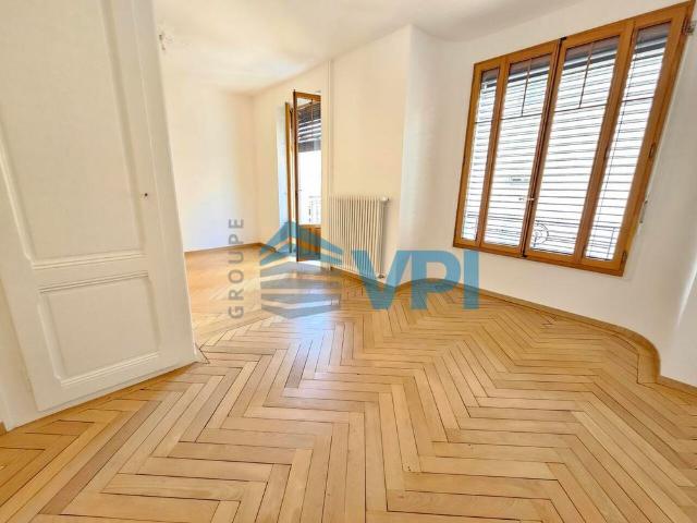 3 Zimmer, 43 m², 2. Stock