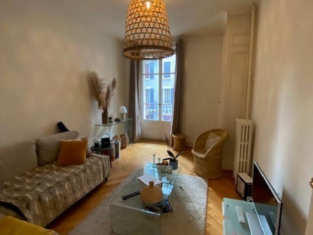 3 Zimmer, 52 m², 2. Stock
