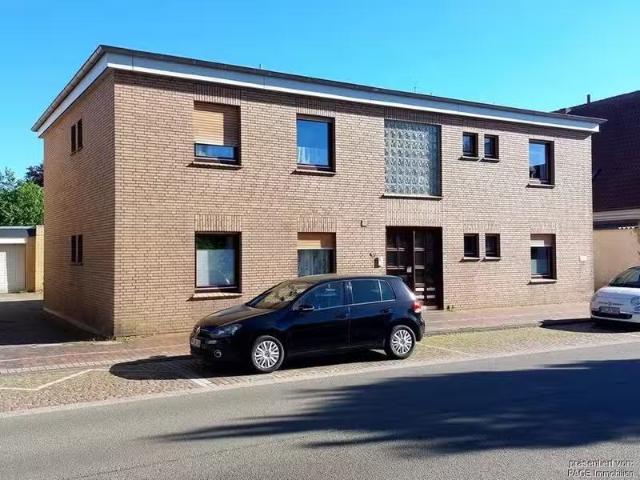 3 Zimmer 52 m² 400 € Kaltmiete Wohnungen in Brake