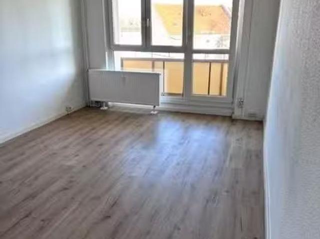 3 Zimmer 57 m² 350 € Kaltmiete Wohnungen in Dessau Roßlau