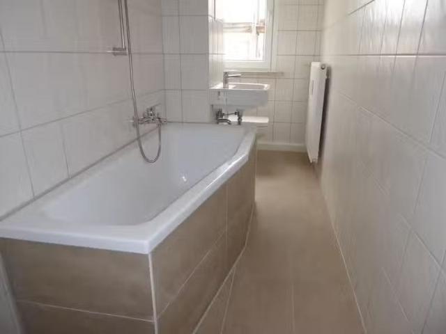 3 Zimmer 57 m² 324 € Kaltmiete Wohnungen in Bernburg Saa.