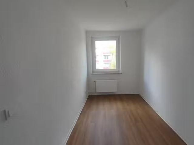 3 Zimmer 58 m² 350 € Kaltmiete Wohnungen in Merseburg