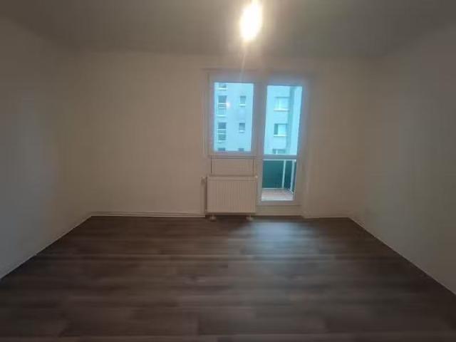 3 Zimmer 58 m² 351 € Kaltmiete Wohnungen in Merseburg