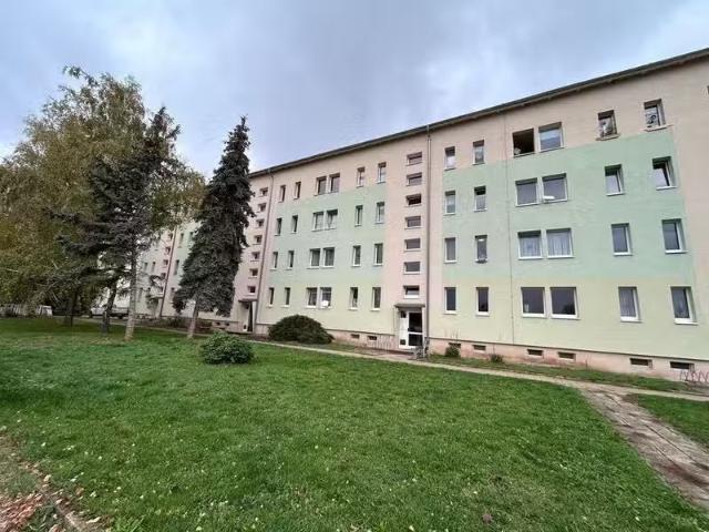3 Zimmer 58 m² 325 € Kaltmiete Wohnungen in Gröbzig