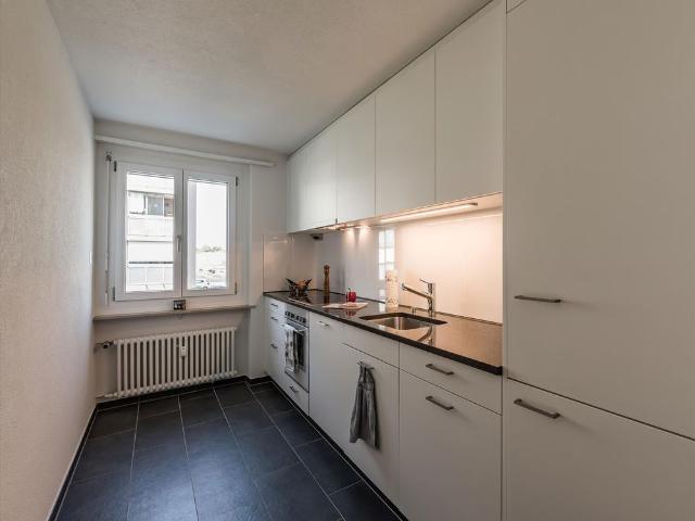 3 Zimmer, 60 m², 2. Stock