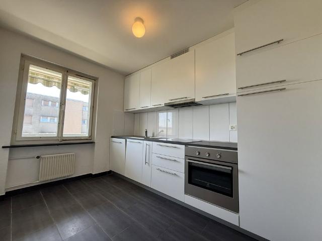 3 Zimmer, 60 m², 2. Stock