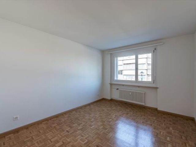 3 Zimmer, 60 m², 2. Stock