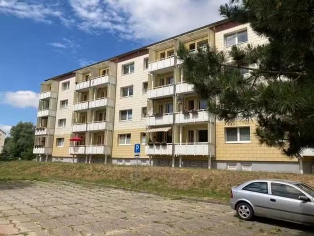 3 Zimmer 60 m² 360 € Kaltmiete Wohnungen in Tützpatz