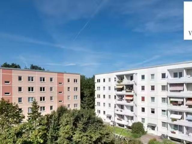 3 Zimmer 60 m² 300 € Kaltmiete Wohnungen in Bernsdorf