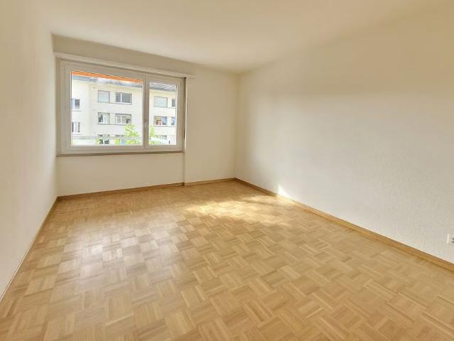 3 Zimmer, 61 m², 2. Stock