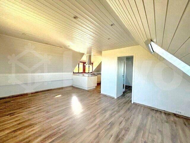 3 Zimmer, 67 m², 2. Stock