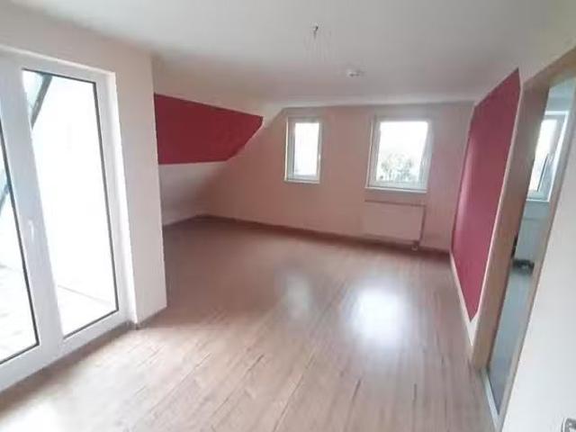 3 Zimmer 64 m² 448 € Kaltmiete Wohnungen in Lugau