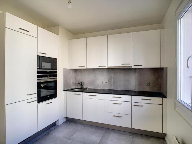 3 Zimmer, 68 m², 1. Stock