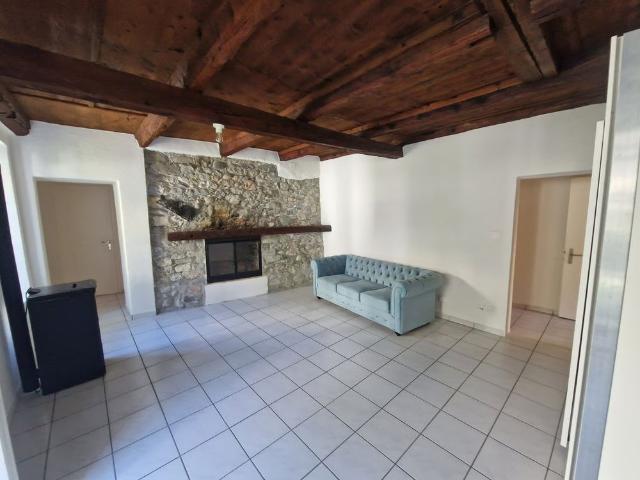 3 Zimmer, 70 m², 2. Stock