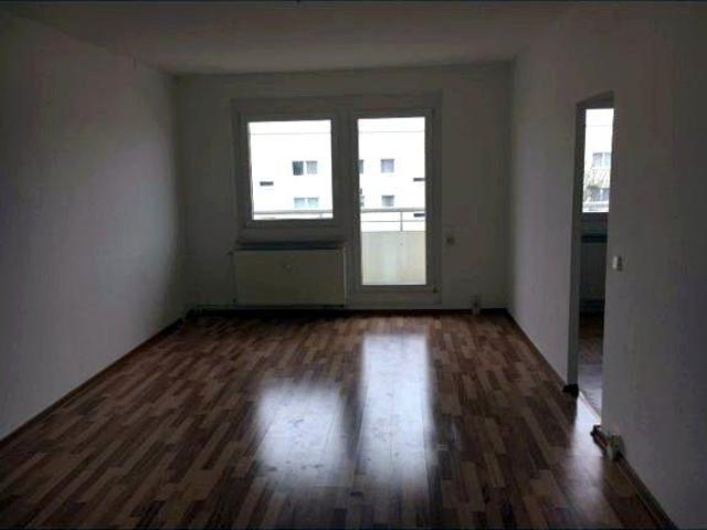 3 Zimmer, 70qm, großer SüWe Balkon BEZUGSFREI zum Kauf
