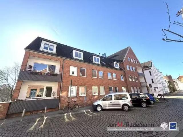 3 Zimmer 77 m² 1.035 € Kaltmiete Wohnungen in Lübeck