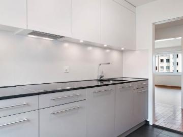 3 Zimmer, 77 m², 2. Stock