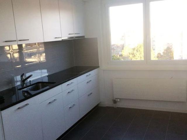 3 Zimmer, 74 m², 2. Stock