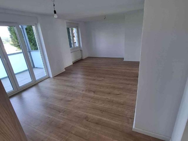 3 Zimmer, 75 m², 1. Stock