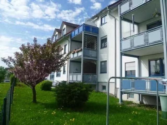 3 Zimmer 75 m² 438 € Kaltmiete Wohnungen in Löbau