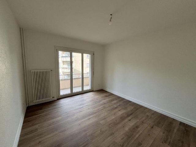 3 Zimmer, 76 m², 2. Stock