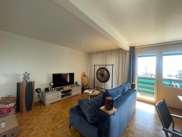 3 Zimmer, 76 m², 2. Stock