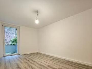 3 Zimmer 76 m² 396 € Kaltmiete Wohnungen in Aue