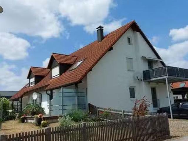 3 Zimmer 76 m² 680 € Kaltmiete Wohnungen in Wassertrüdingen